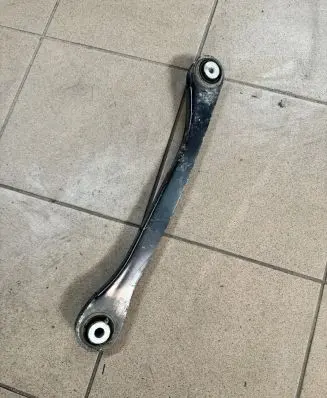 Rear control arm