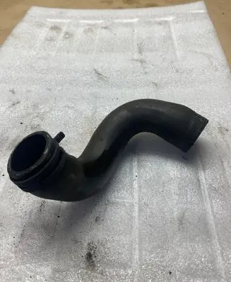 BMW 2 F46 Engine coolant pipe/hose 7617368 1712 13876010