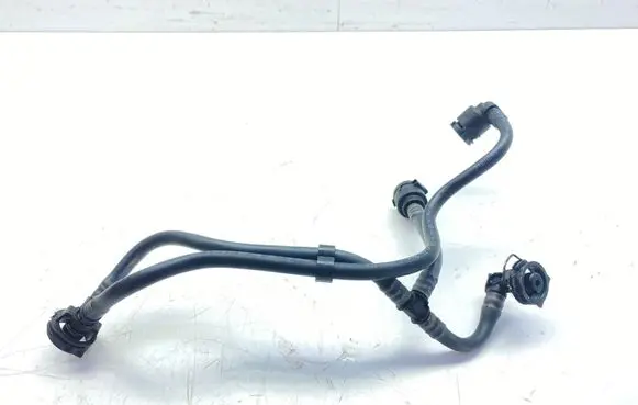 Engine coolant pipe/hose