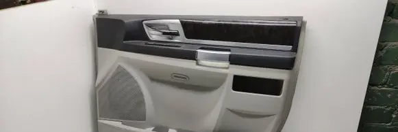 Chrysler Grand Voyager V Front door card panel trim 1pv861vsaa