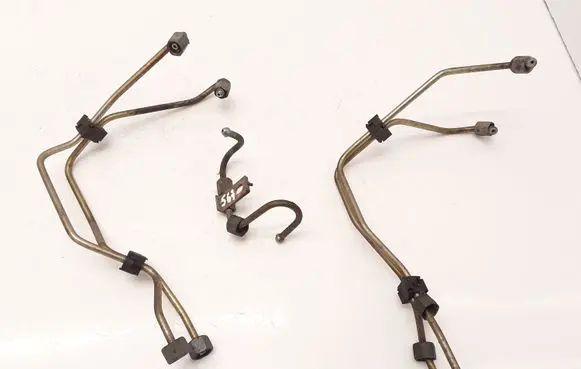 Citroen Berlingo Fuel injector supply line/pipe 