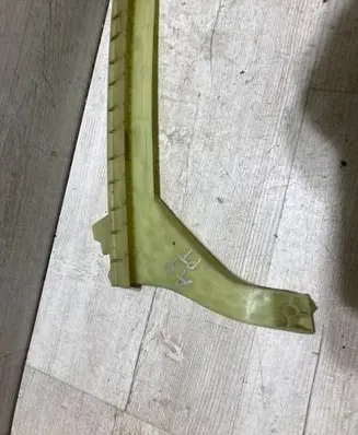 Audi A4 S4 B9 Rear door windshield rail 8W0839068