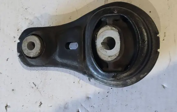 Renault Trafic III (X82) Gearbox mounting bracket 