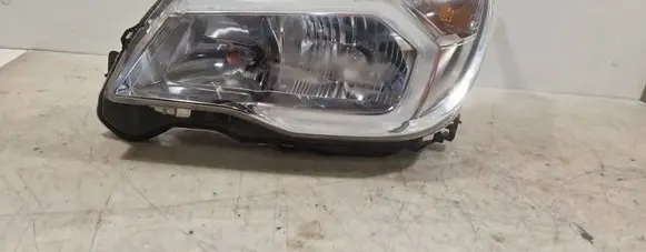 Subaru Forester SJ Headlight/headlamp 