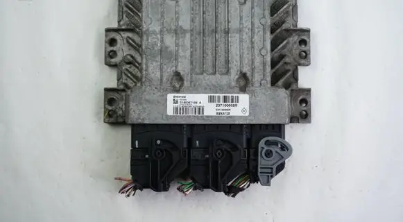 Renault Scenic III - Grand scenic III Engine control unit/module 237100668R S180067139