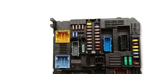 Peugeot 2008 II Fuse module 9855665180