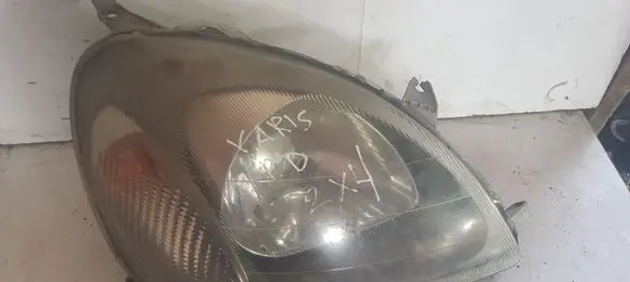 Toyota Yaris Headlight/headlamp