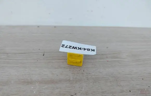 BMW 5 E34 Other relay 1378301