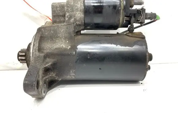 Volkswagen Golf IV Starter motor 020911023F