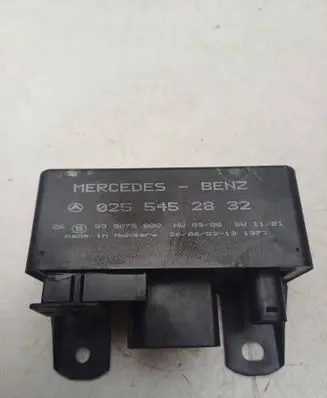Mercedes-Benz Vaneo W414 Glow plug pre-heat relay 0255452832