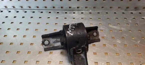 Mitsubishi ASX Engine mount bracket