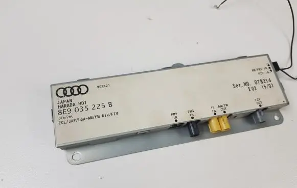 Audi A4 S4 B6 8E 8H Antenna control unit 8E9035225B
