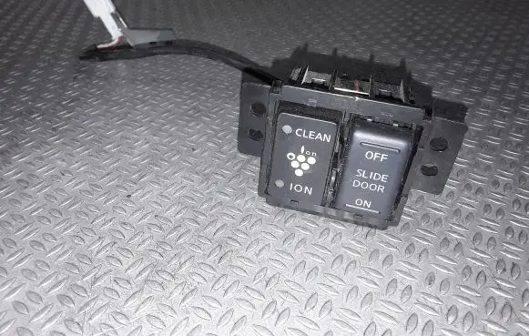 Nissan Prairie Other switches/knobs/shifts