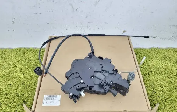 Volkswagen Multivan T6 Sliding door lock 7e0843654cc