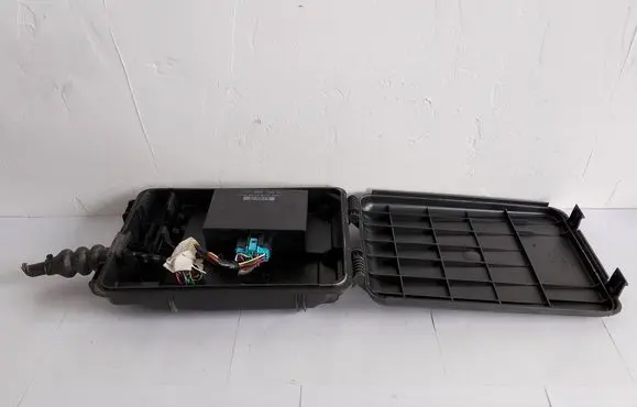 Audi A4 S4 B5 8D Comfort/convenience module 1J0959799H 8D0927613 8D0927355A
