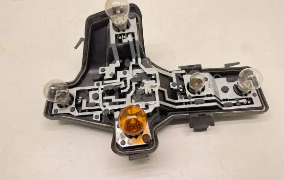 Volkswagen Touran I Tail light bulb cover holder 1T0945257D