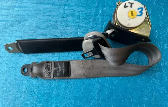 Volkswagen Transporter - Caravelle T5 Third row seat belt 7H9857815 33044687 40578B