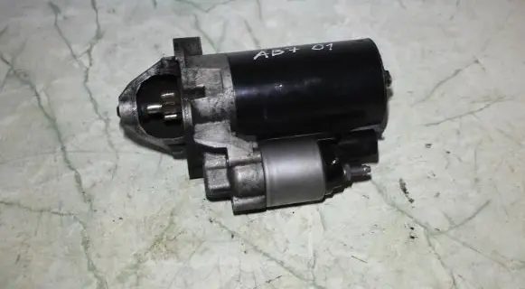 Audi A4 S4 B7 8E 8H Starter motor 03G911023
