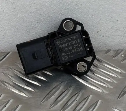 Volkswagen Touareg II Air pressure sensor 03G906051E 0281002977