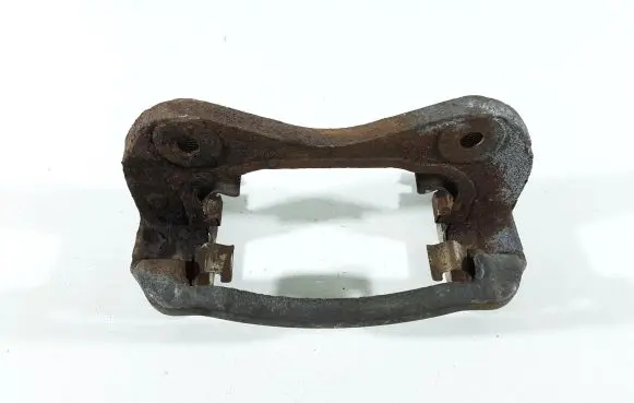 Hyundai Tucson JM Front Brake Caliper Pad/Carrier BC412
