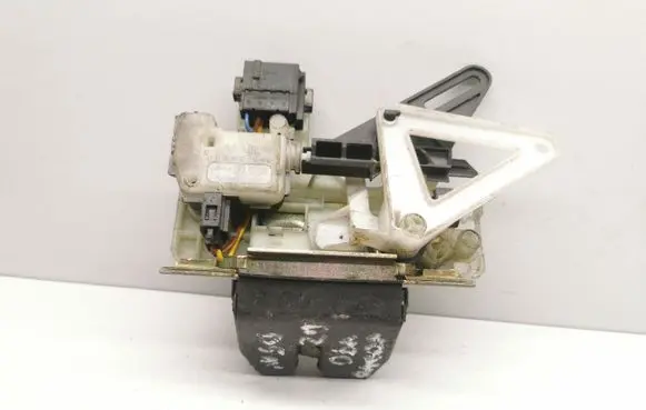 Volvo V70 Tailgate/trunk/boot lock/catch/latch