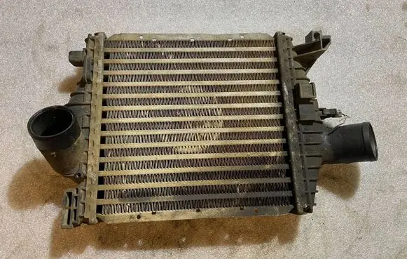 Mercedes-Benz Vito Viano W638 Intercooler radiator 6385012901 A6385012901