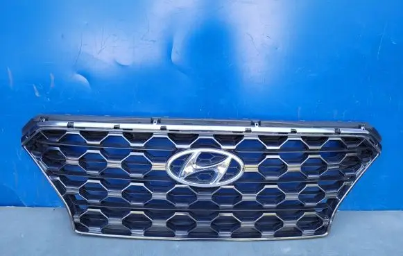 Hyundai Santa Fe Front bumper upper radiator grill 86366S2100