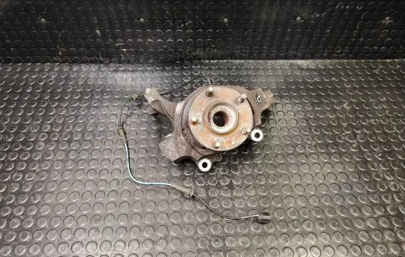 Nissan Murano Z51 Front wheel hub spindle knuckle