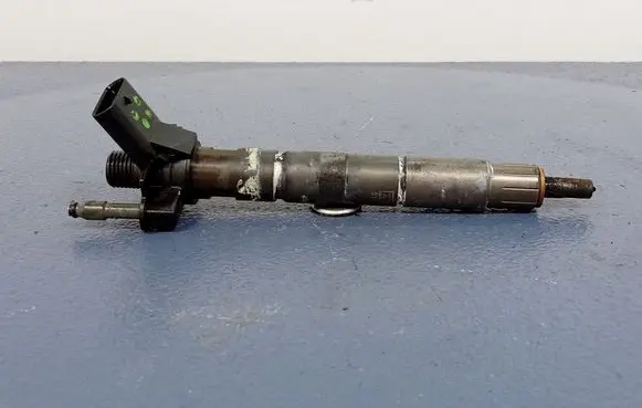 BMW X5 G05 Fuel injector 8580295