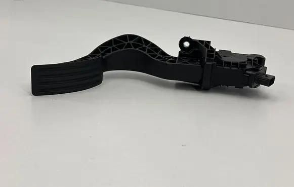 Volvo XC40 Accelerator throttle pedal 32212365 8888768700