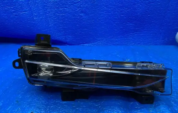 Tesla Model 3 Front fog light 1624798-00-A