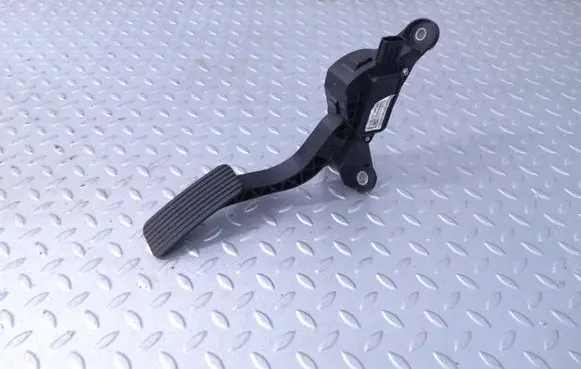 Hyundai i30 Accelerator throttle pedal 32700G4200