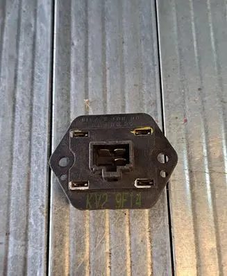 KIA Carnival Heater blower motor/fan resistor KV29F14