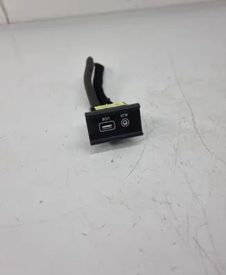 KIA Sorento USB socket connector 96120C5100