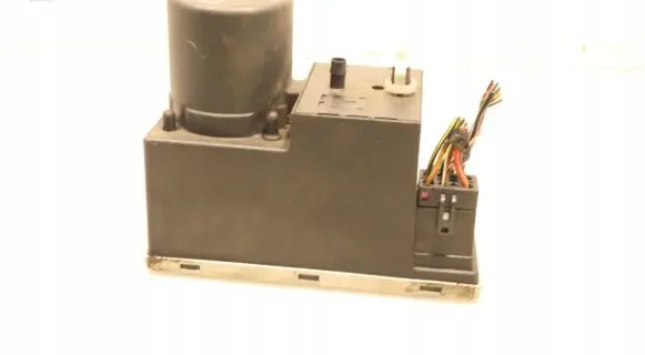 Audi A3 S3 8L Central locking vacuum pump 8L0862257D