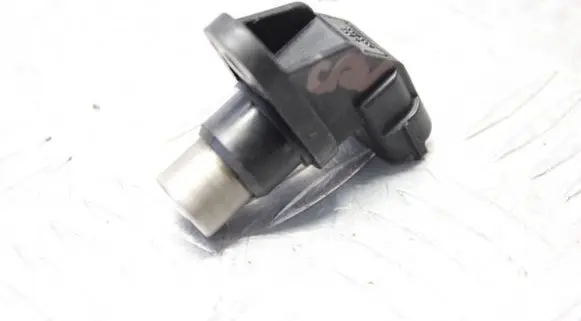 Honda CR-V Camshaft position sensor