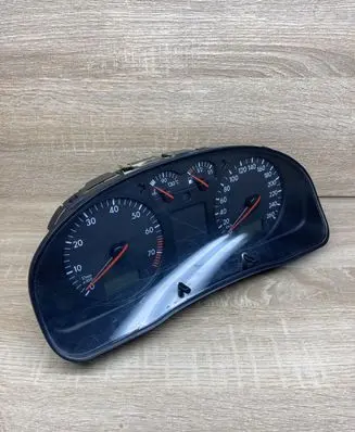 Volkswagen PASSAT B5 Speedometer (instrument cluster) 3B0919861B 110008793