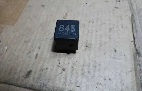Volkswagen Caddy Other relay 4H0951253A