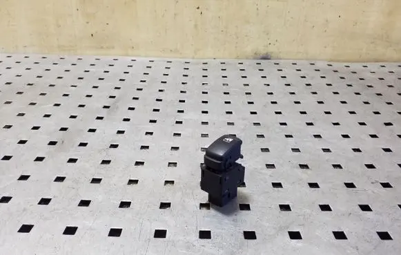 KIA Sorento Electric window control switch
