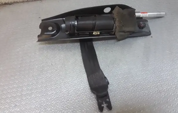 Volvo S80 Front seatbelt 6041213RHB