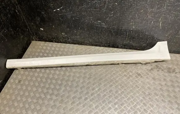 BMW 2 Active Tourer U06 Front sill (body part) 5A0E563