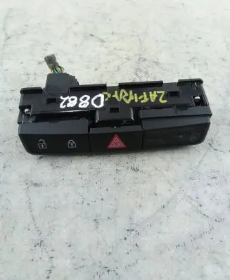 Opel Zafira C A set of switches 39021936