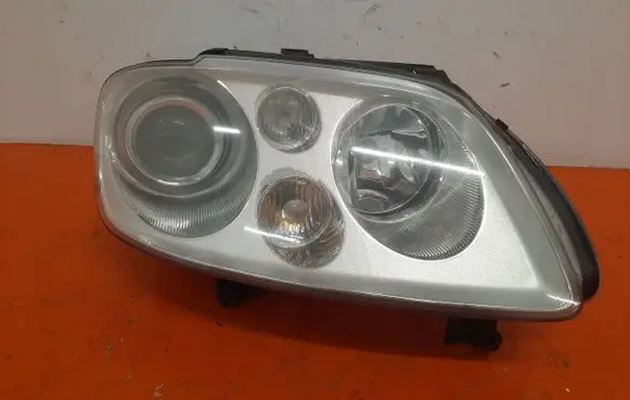 Volkswagen Touran I Headlight/headlamp 1T0941032D