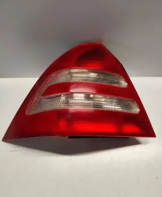 Mercedes-Benz C W203 Rear/tail lights 3311