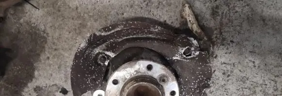 BMW 1 E81 E87 Front wheel hub