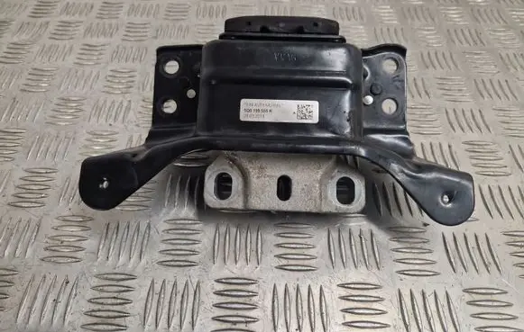 Volkswagen Golf VII Engine mount bracket 5Q0199555R