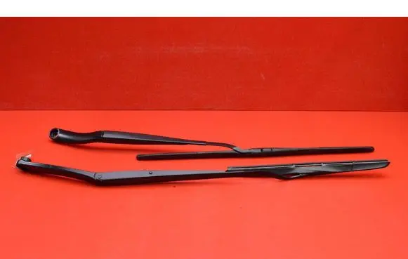 Hyundai Kona I Front wiper blade arm