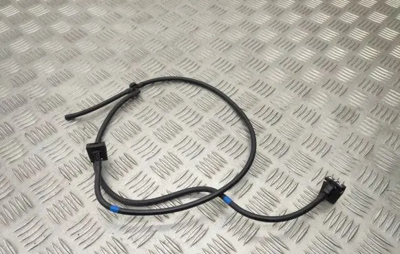 Nissan Qashqai Windshield washer spray nozzle 