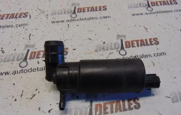 Honda CR-V Windscreen/windshield washer pump