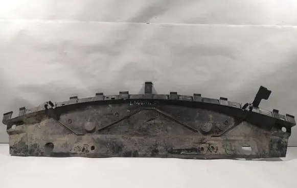 Front bumper skid plate/under tray